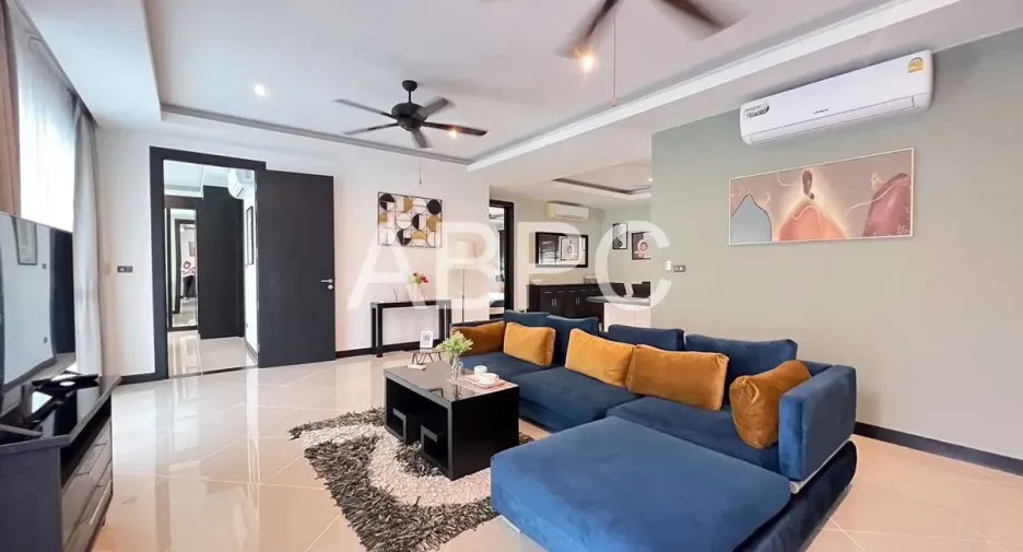 For rent and for sale 4 bedrooms house in East Pattaya, Pattaya