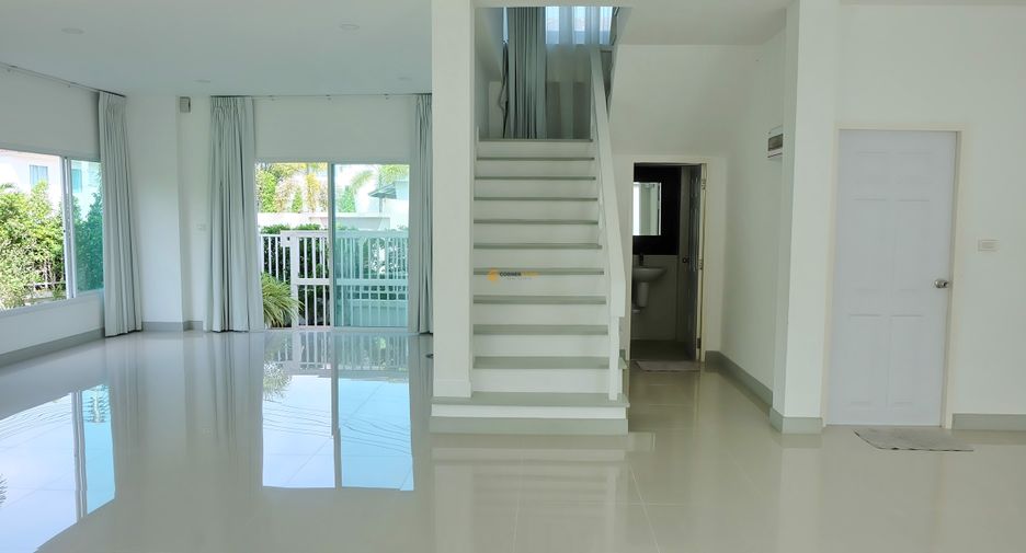 For rent and for sale 3 bedrooms house in Bang Lamung, Chonburi