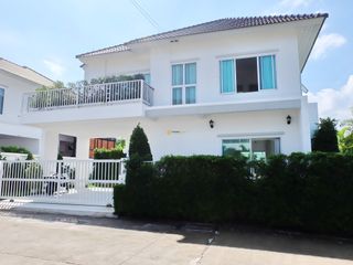 Haus zur Miete und zum Kauf mit 3 Zimmer in Bang Lamung, Chonburi