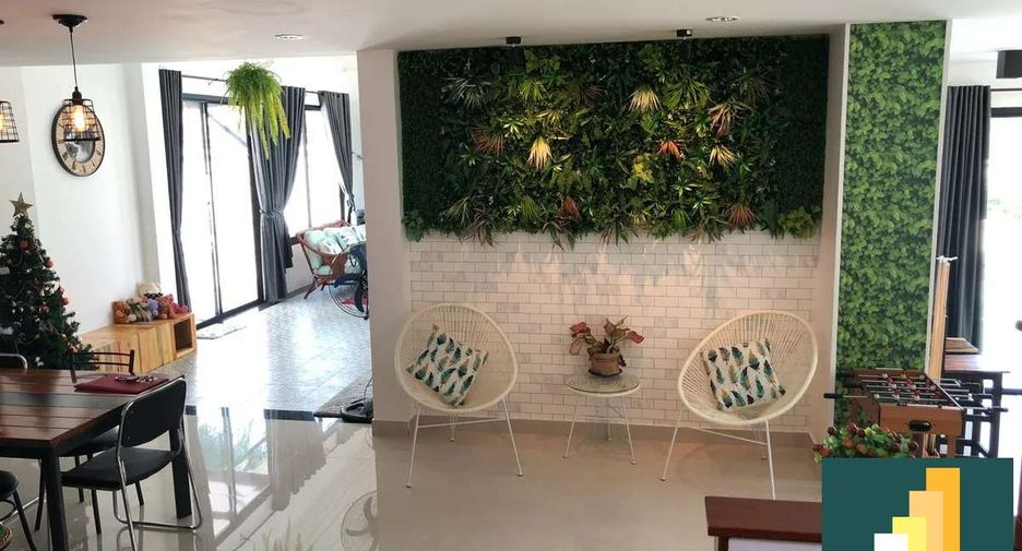 For rent and for sale 4 bedrooms villa in Bang Lamung, Chonburi