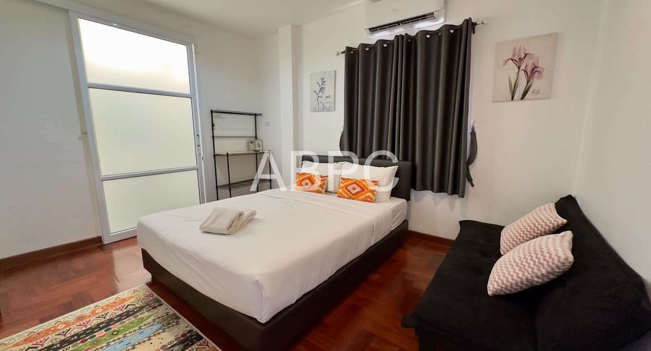 For rent and for sale 4 bedrooms villa in Bang Lamung, Chonburi