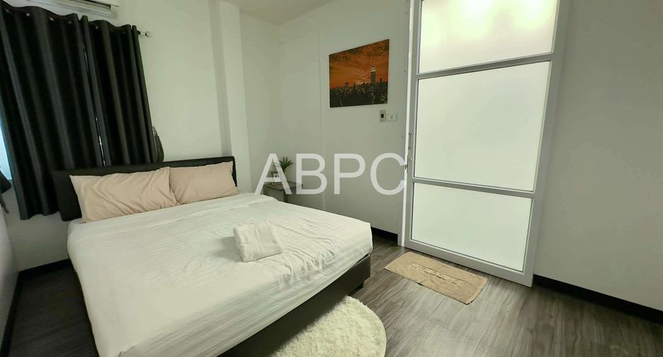 For rent and for sale 4 bedrooms villa in Bang Lamung, Chonburi