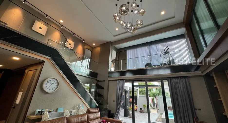 Haus zum Kauf mit 5 Zimmer in Bang Lamung, Chonburi