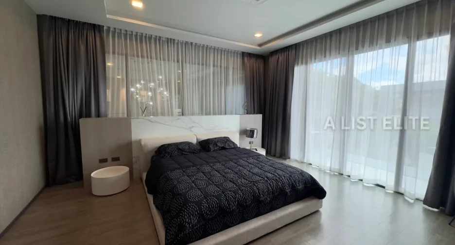 Haus zum Kauf mit 5 Zimmer in Bang Lamung, Chonburi