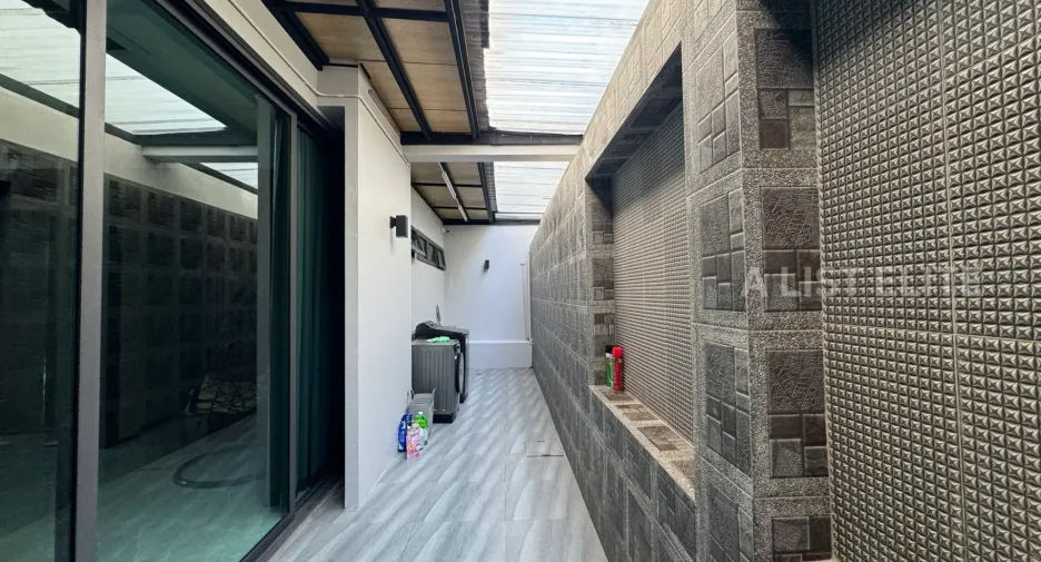 Haus zum Kauf mit 5 Zimmer in Bang Lamung, Chonburi