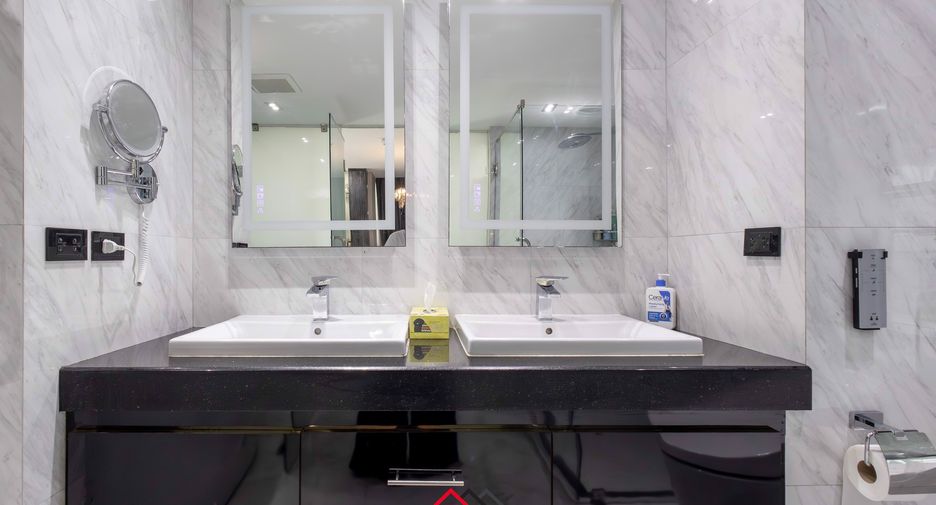 For sale 2 bedrooms condo in Central Pattaya, Pattaya