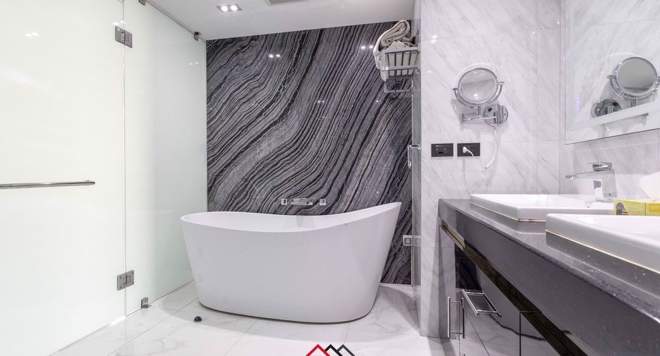 For sale 2 bedrooms condo in Central Pattaya, Pattaya