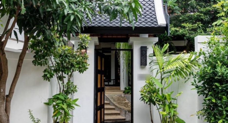 For sale 4 bedrooms house in Bang Lamung, Chonburi