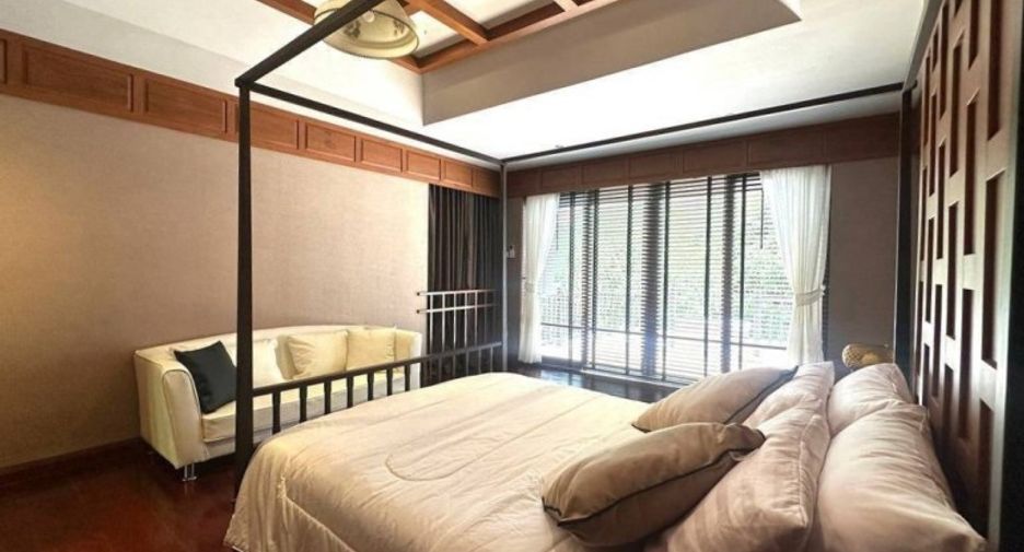 For sale 4 bedrooms house in Bang Lamung, Chonburi