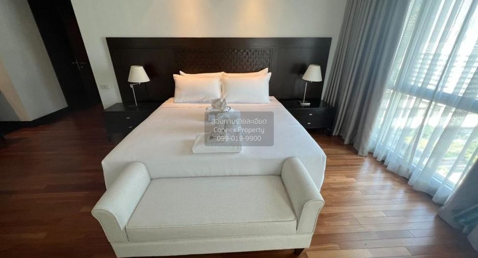 For rent 4 bedrooms condo in Pathum Wan, Bangkok