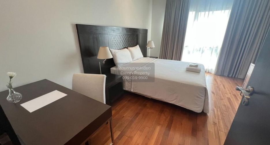 For rent 4 bedrooms condo in Pathum Wan, Bangkok