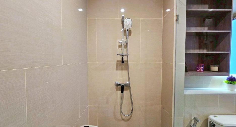 Condo en alquiler de 3 habitaciones en Sathon, Bangkok