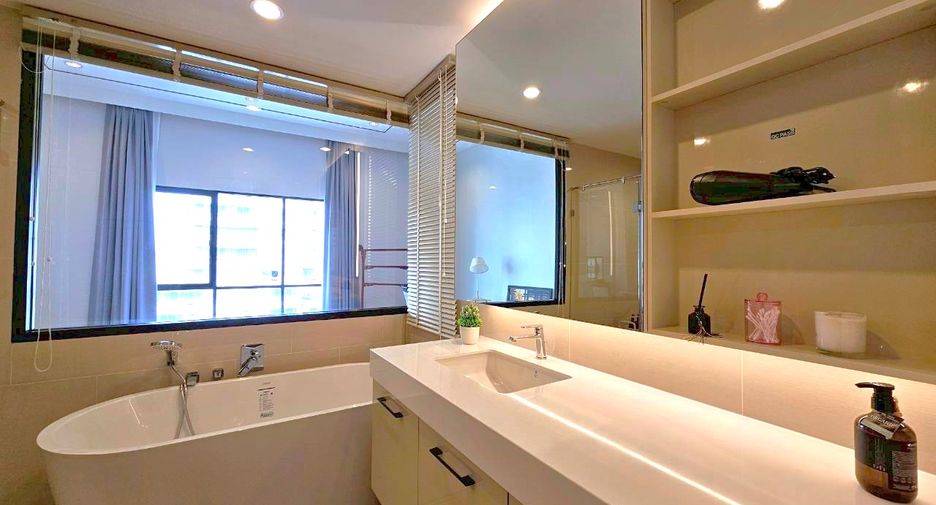 Condo en alquiler de 3 habitaciones en Sathon, Bangkok