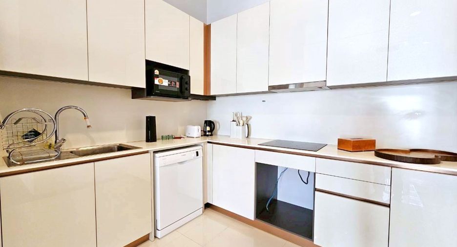 Condo en alquiler de 3 habitaciones en Sathon, Bangkok