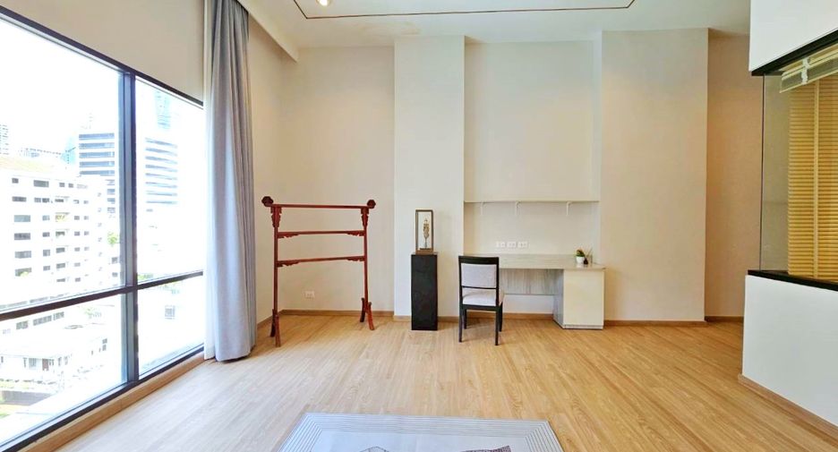 Condo en alquiler de 3 habitaciones en Sathon, Bangkok
