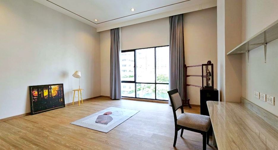 Condo en alquiler de 3 habitaciones en Sathon, Bangkok