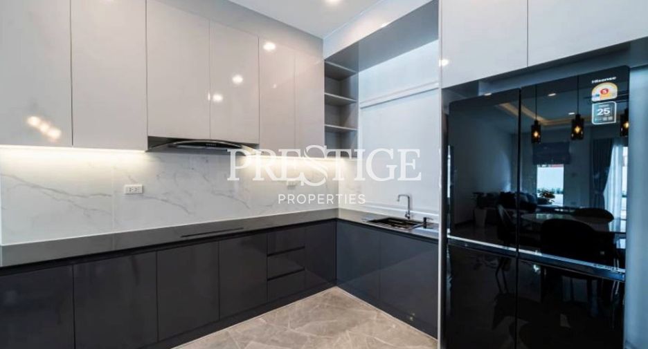 For sale 5 bedrooms house in Bang Lamung, Chonburi