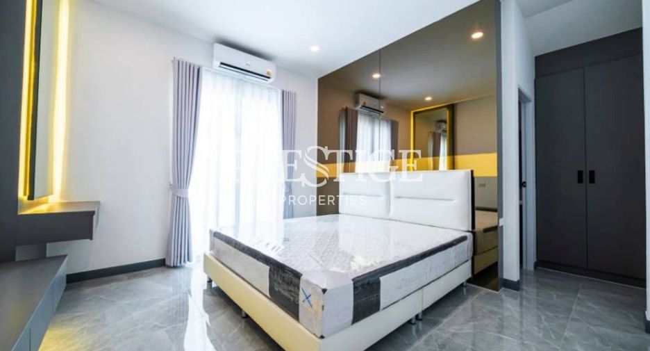 For sale 5 bedrooms house in Bang Lamung, Chonburi