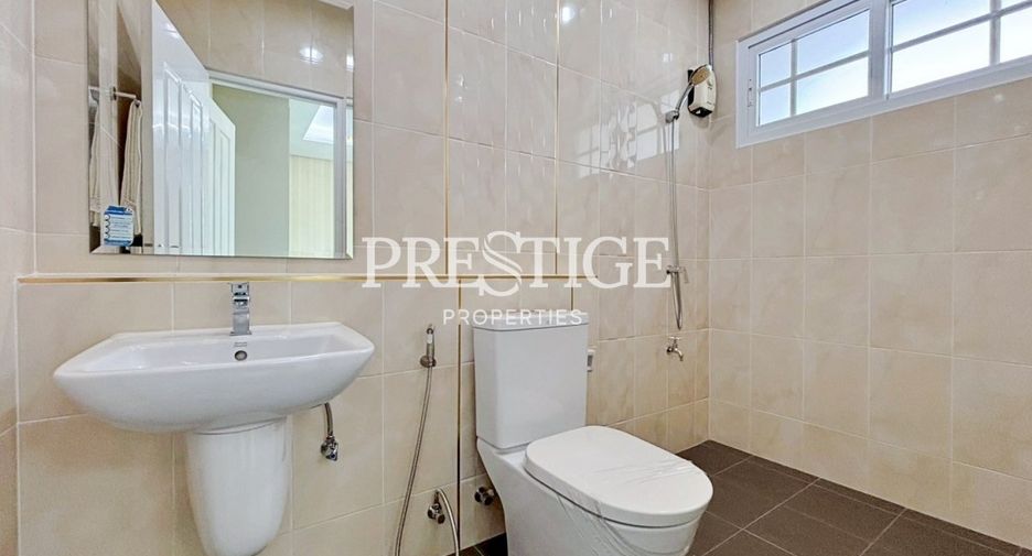 For sale 3 ベッドルーム house in Bang Lamung, Chonburi
