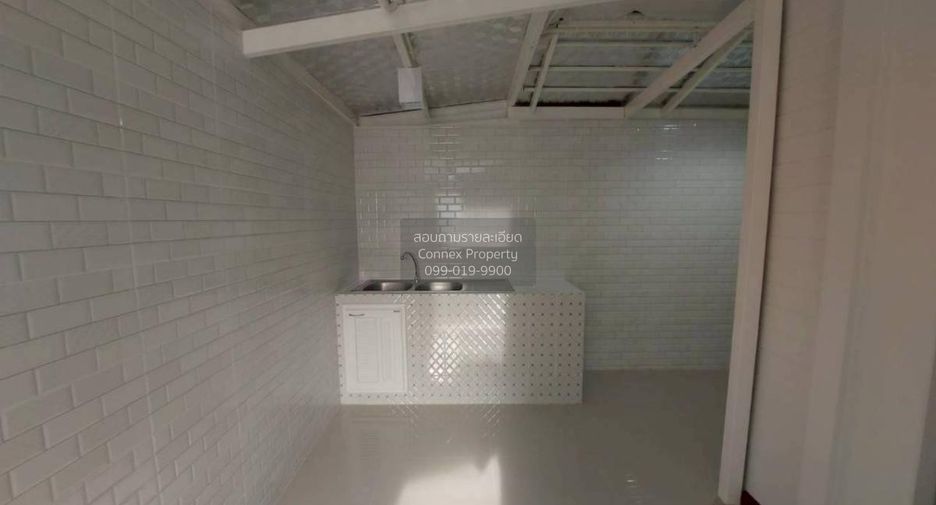 For sale 3 bedrooms house in Krathum Baen, Samut Sakhon