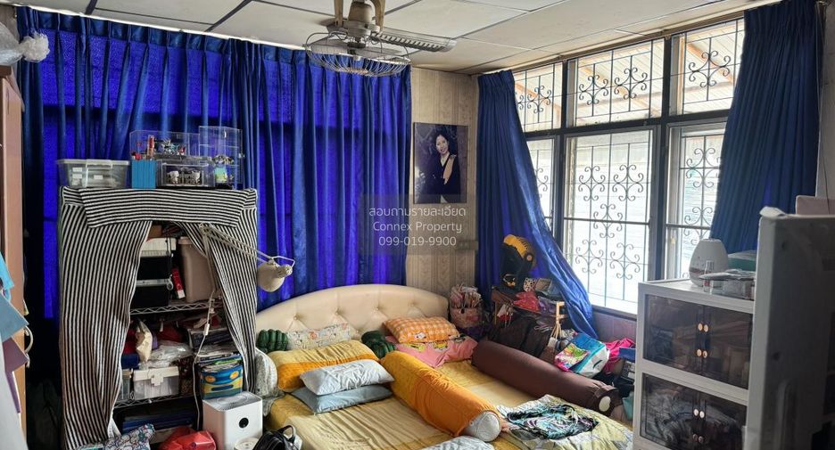 For sale 4 bedrooms house in Huai Khwang, Bangkok