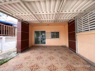 For sale 3 bedrooms townhouse in Phan Thong, Chonburi