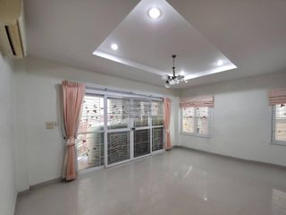 Продажа 4 спальни дом в Bang Bua Thong, Нонтабури