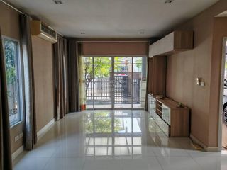 À vendre 3 chambres maison à Pak Kret, Nonthaburi