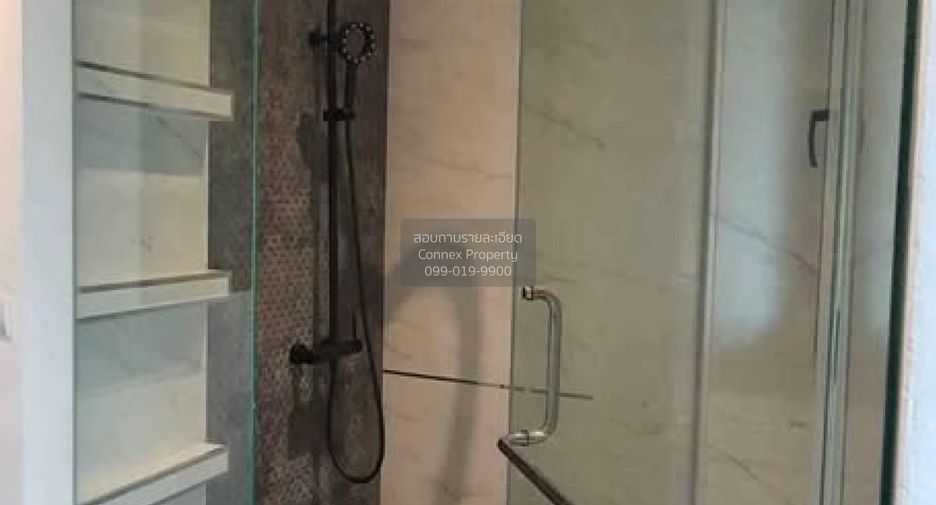 For sale 2 bedrooms condo in Huai Khwang, Bangkok