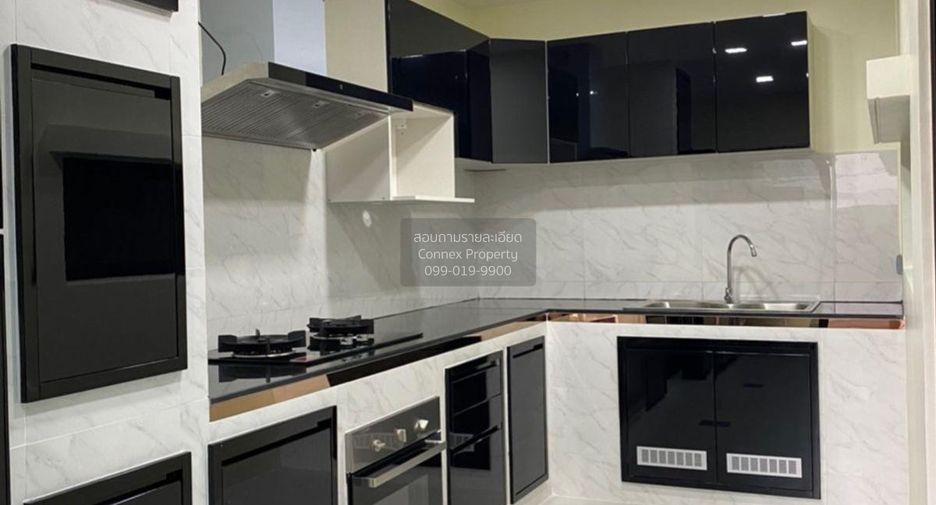 For sale 3 bedrooms townhouse in Suan Luang, Bangkok