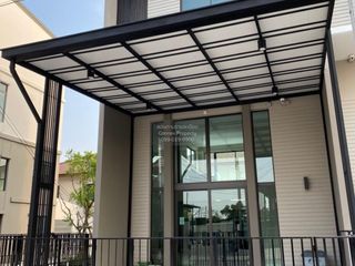 For sale 3 bedrooms townhouse in Suan Luang, Bangkok