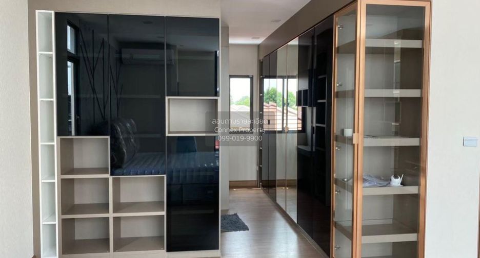 For sale 3 bedrooms townhouse in Suan Luang, Bangkok