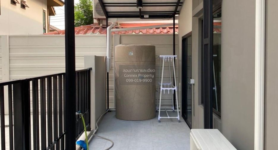 For sale 3 bedrooms townhouse in Suan Luang, Bangkok