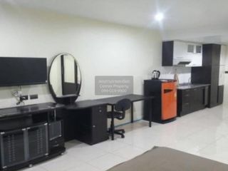 For sale 1 bed condo in Huai Khwang, Bangkok