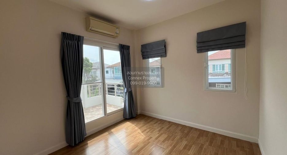 For sale 3 bedrooms house in Bang Khun Thian, Bangkok
