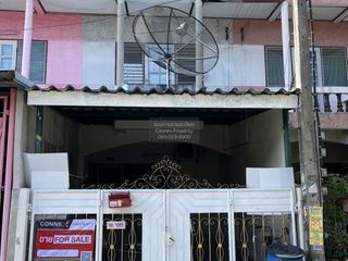 Reihenhaus zum Kauf mit 3 Zimmer in Sam Phran, Nakhon Pathom