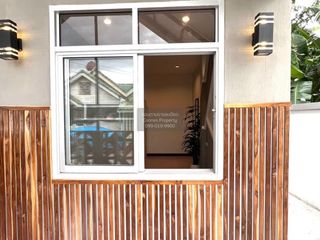 Reihenhaus zum Kauf mit 2 Zimmer in Mueang Samut Sakhon, Samut Sakhon