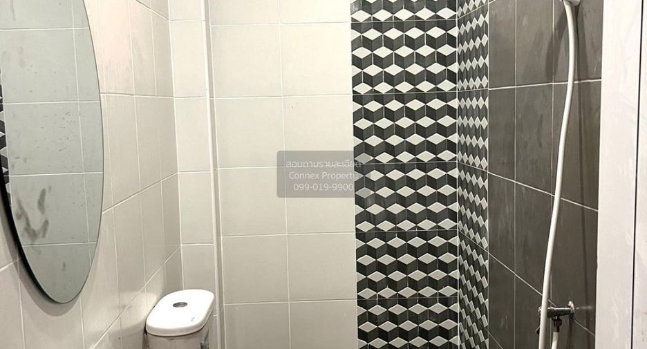 For sale 2 bedrooms townhouse in Mueang Samut Sakhon, Samut Sakhon
