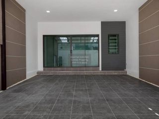 For sale 4 bedrooms townhouse in Mueang Pathum Thani, Pathum Thani