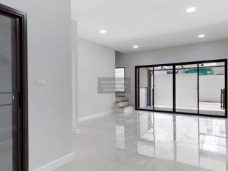 For sale 4 bedrooms townhouse in Mueang Pathum Thani, Pathum Thani