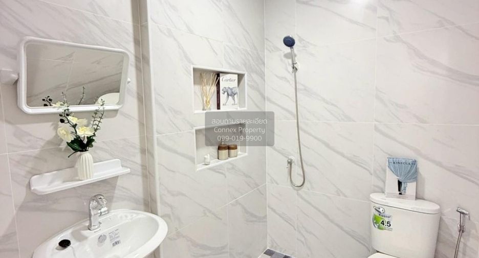 For sale 3 bedrooms townhouse in Khlong Sam Wa, Bangkok