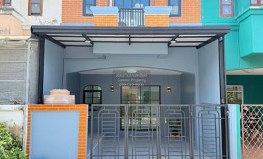 For sale 3 bedrooms townhouse in Khlong Sam Wa, Bangkok
