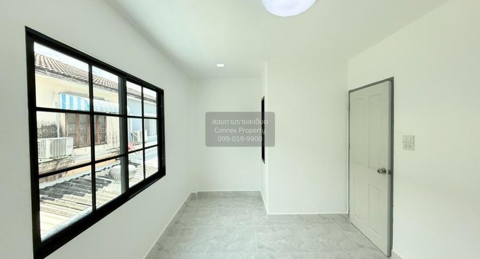 For sale 3 bedrooms townhouse in Khlong Sam Wa, Bangkok