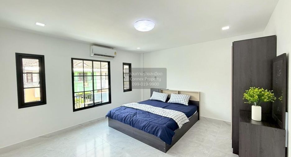 For sale 3 bedrooms townhouse in Khlong Sam Wa, Bangkok
