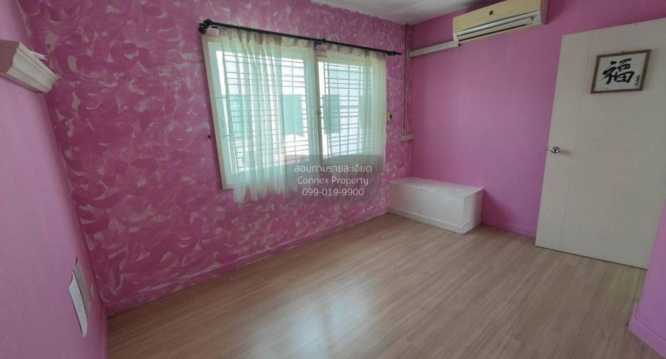 For sale 2 bedrooms townhouse in Phra Samut Chedi, Samut Prakan
