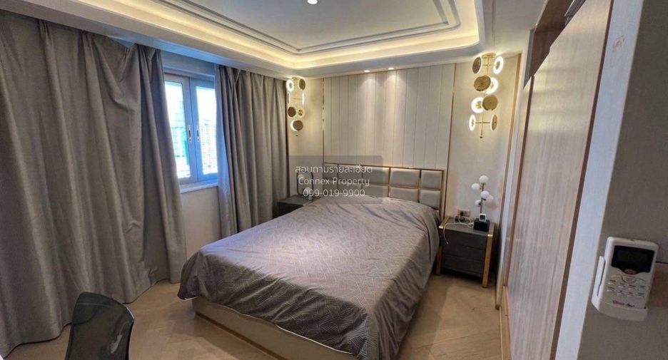 For sale 4 bedrooms condo in Khlong Toei, Bangkok