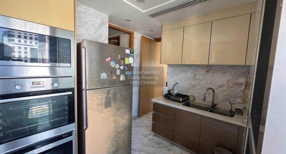 For sale 4 bedrooms condo in Khlong Toei, Bangkok
