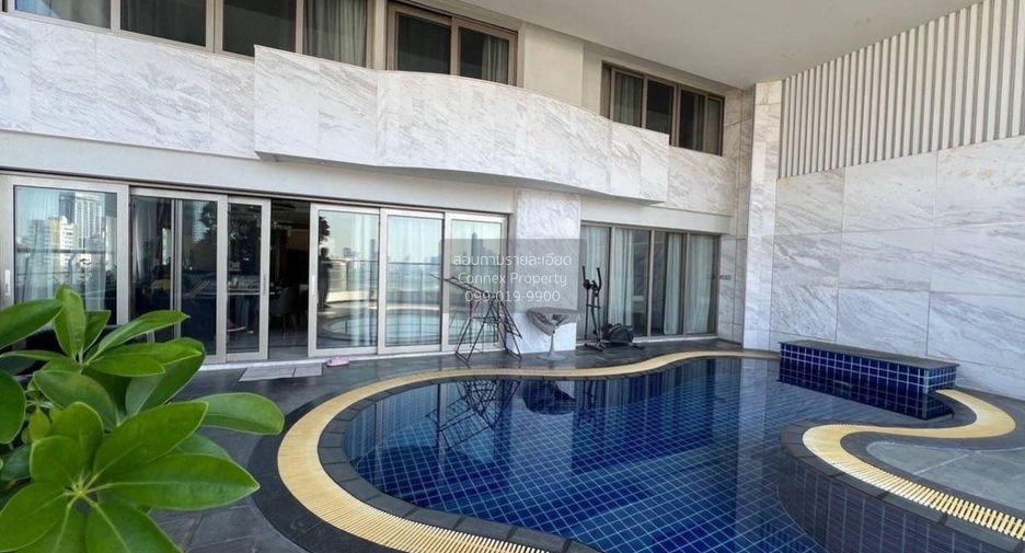 For sale 4 bedrooms condo in Khlong Toei, Bangkok