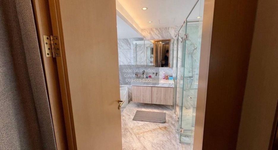 For sale 4 bedrooms condo in Khlong Toei, Bangkok