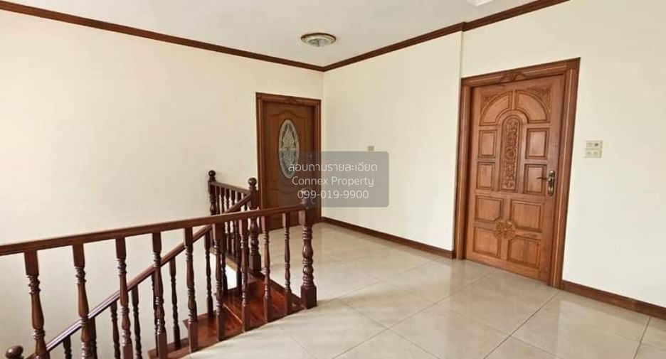 À vendre 4 chambres maison à Si Racha, Chonburi